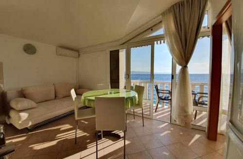 Drasnice Apartment | One bedroom apartment near beach Drašnice, Makarska (A-25839-b)