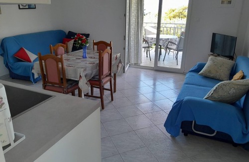 Maslinica Apartment | One bedroom apartment near beach Maslinica, Šolta (A-23173-a)