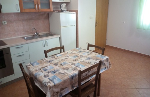 Rovanjska Apartment | One bedroom apartment with terrace and sea view Rovanjska, Paklenica (A-24348-a)