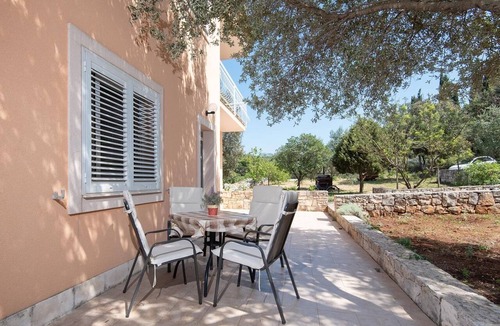 Loviste Apartment | One bedroom apartment with terrace Lovište, Pelješac (A-27630-b)