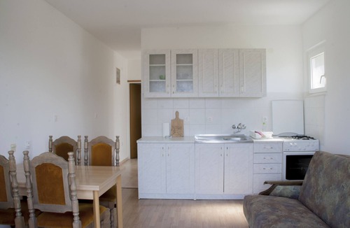Lumbarda Apartment | One bedroom apartment with balcony and sea view Lumbarda, Korčula (A-17611-a)