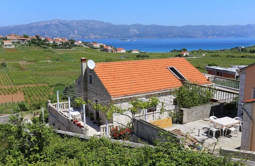 Lumbarda Apartment | One bedroom apartment with terrace and sea view Lumbarda, Korčula (A-4352-b)