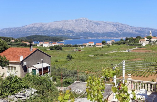 Lumbarda Apartment | One bedroom apartment with terrace and sea view Lumbarda, Korčula (A-4352-b)