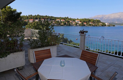Lumbarda Apartment | One bedroom apartment near beach Lumbarda, Korčula (A-4446-a)