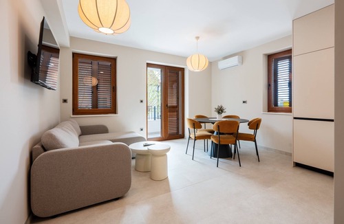 Dugis Apartment | One bedroom apartment with balcony Makarska (A-25823-c)