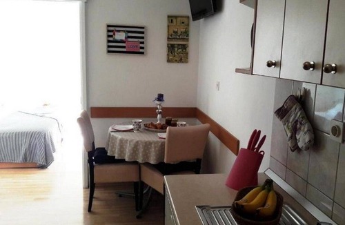 Gorinka Apartment | One bedroom apartment with balcony and sea view Makarska (A-27979-a)