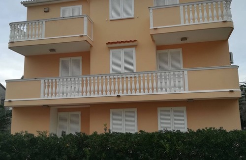 Zrce Apartment | One bedroom apartment with terrace Novalja, Pag (A-17973-b)
