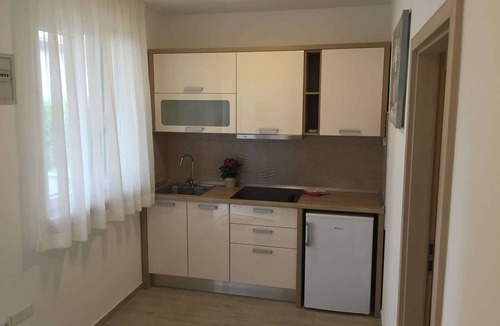 Zrce Apartment | One bedroom apartment with terrace Novalja, Pag (A-23367-a)
