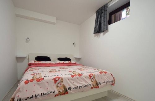 Omisalj Apartment | One bedroom apartment with terrace Omišalj, Krk (A-20617-c)