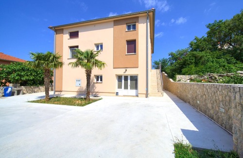 Omisalj Apartment | One bedroom apartment with air-conditioning Omišalj, Krk (A-20622-a)