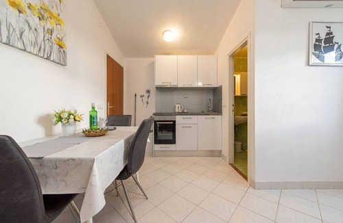 Kozino Apartment | One bedroom apartment with balcony and sea view Kožino, Zadar (A-5749-d)