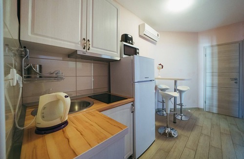 Promajna Apartment | One bedroom apartment with balcony Promajna, Makarska (A-20882-c)