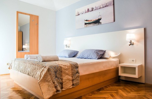 Promajna Apartment | One bedroom apartment with terrace Promajna, Makarska (A-20883-f)