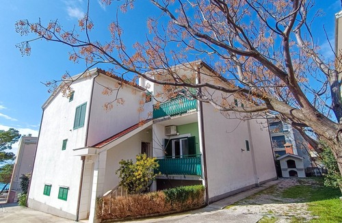 Promajna Apartment | One bedroom apartment near beach Promajna, Makarska (A-23184-e)