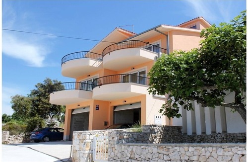 Razanj Apartment | One bedroom apartment with balcony and sea view Ražanj, Rogoznica (A-11347-b)