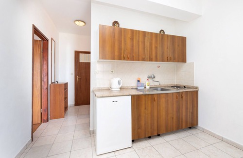 Slatine Apartment | One bedroom apartment near beach Arbanija, Čiovo (A-19527-a)