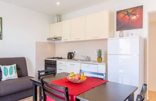 Supetar Apartment | One bedroom apartment with terrace Supetar, Brač (A-16294-a)