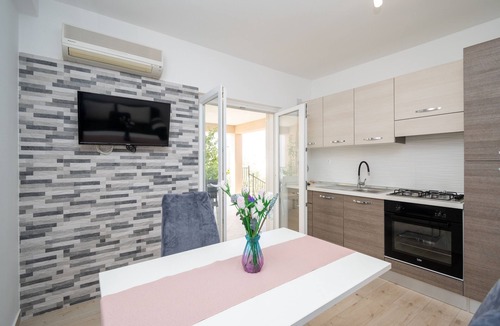 Kustici Apartment | One bedroom apartment with terrace and sea view Zubovići, Pag (A-4141-a)
