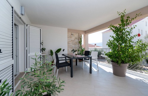 Kustici Apartment | One bedroom apartment with terrace and sea view Zubovići, Pag (A-4141-a)