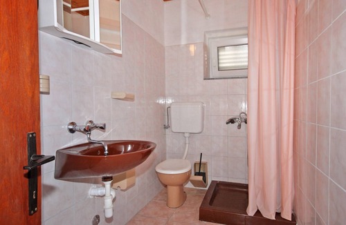 Metajna Apartment | One bedroom apartment near beach Metajna, Pag (A-6351-b)