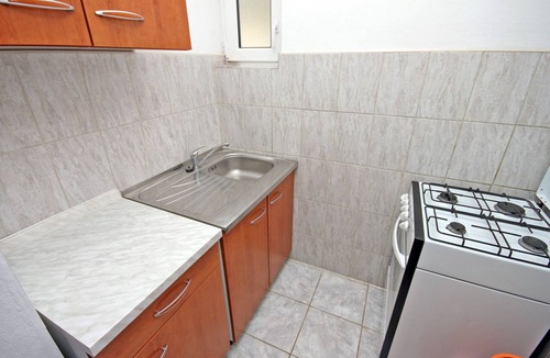 Metajna Apartment | One bedroom apartment near beach Metajna, Pag (A-6351-d)