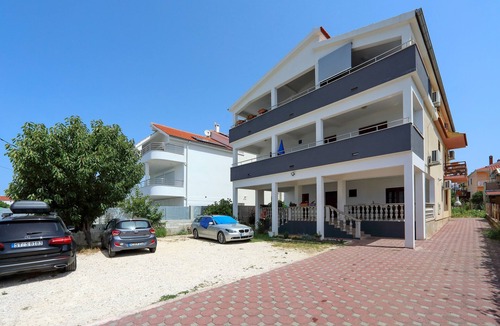 Bibinje Apartment | One bedroom apartment near beach Bibinje, Zadar (A-5780-b)