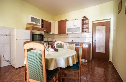 Metajna Apartment | One bedroom apartment near beach Metajna, Pag (A-6289-f)