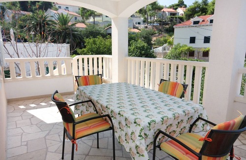 Postira Apartment | One bedroom apartment near beach Postira, Brač (A-5152-b)