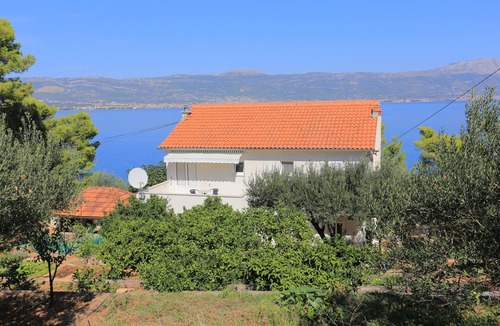 Slatine Apartment | One bedroom apartment near beach Slatine, Čiovo (A-7274-b)