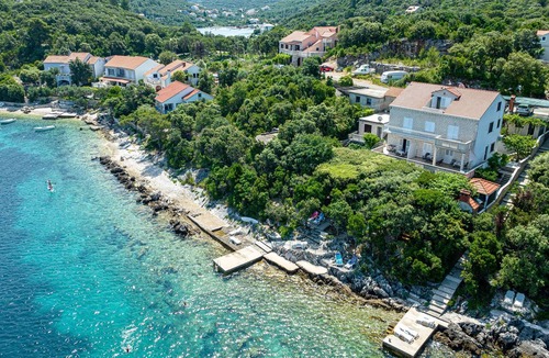 Zrnovo Apartment | One bedroom apartment near beach Tri Žala, Korčula (A-9237-c)