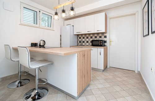 Mandre Apartment | One bedroom apartment near beach Mandre, Pag (A-4092-g)