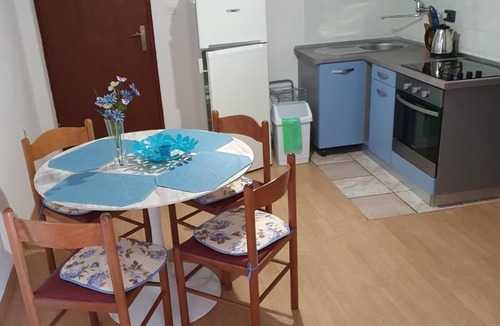 Pasman Apartment | One bedroom apartment near beach Mrljane, Pašman (A-8464-d)