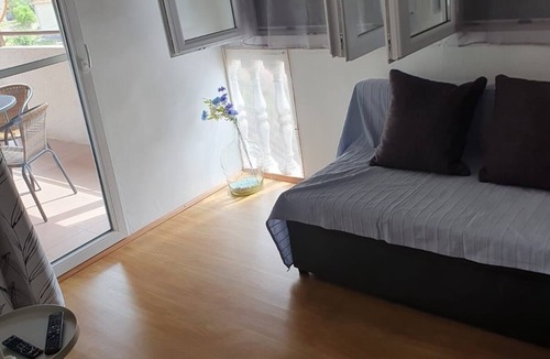 Pasman Apartment | One bedroom apartment near beach Mrljane, Pašman (A-8464-d)