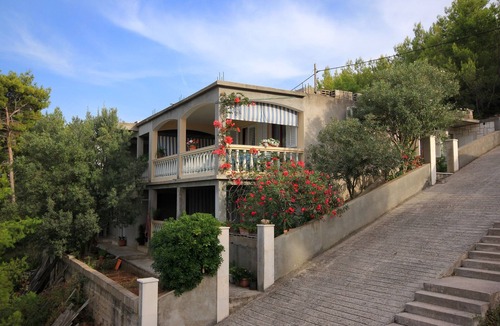 Prigradica Apartment | One bedroom apartment near beach Prigradica, Korčula (A-9141-b)
