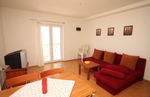 Preko Apartment | One bedroom apartment near beach Preko, Ugljan (A-8384-b)