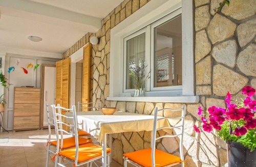 Selce Apartment | One bedroom apartment near beach Selce, Crikvenica (A-14306-a)