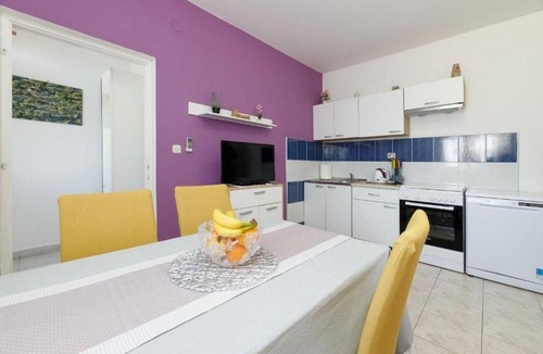 Tkon Apartment | One bedroom apartment near beach Tkon, Pašman (A-21391-a)