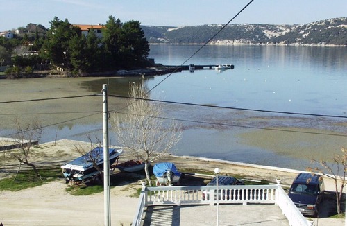 Supetarska Draga Apartment | One bedroom apartment near beach Supetarska Draga - Donja, Rab (A-2001-e)