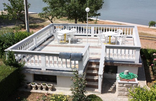 Supetarska Draga Apartment | One bedroom apartment near beach Supetarska Draga - Donja, Rab (A-2001-e)