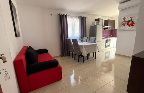 Gradac Apartment | One bedroom apartment with terrace Gradac, Makarska (A-26020-a)