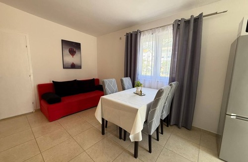 Gradac Apartment | One bedroom apartment with terrace Gradac, Makarska (A-26020-a)
