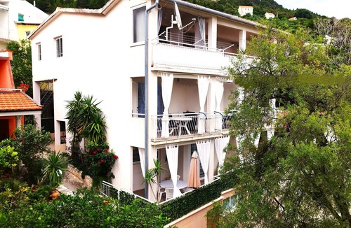 Zivogosce Apartment | One bedroom apartment with balcony and sea view Živogošće - Porat, Makarska (A-6807-b)