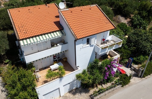Igrane Apartment | One bedroom apartment with terrace and sea view Igrane, Makarska (A-25288-b)