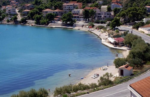 Marina Apartment | One bedroom apartment with terrace Marina, Trogir (A-17109-a)