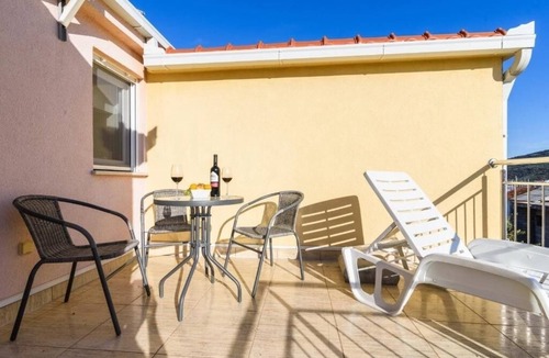 Marina Apartment | One bedroom apartment with terrace Marina, Trogir (A-25135-f)