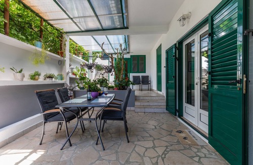 Brist Apartment | One bedroom apartment with terrace and sea view Brist, Makarska (A-22463-b)