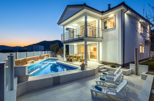 Pomena Apartment | One-Bedroom Apartment with Balcony and Sea View -Relax