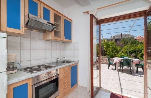 Postira Apartment | One bedroom apartment with terrace and sea view Postira, Brač (A-3065-b)