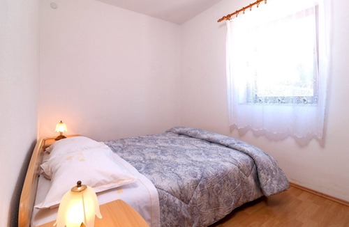 Postira Apartment | One bedroom apartment with terrace and sea view Postira, Brač (A-3065-b)