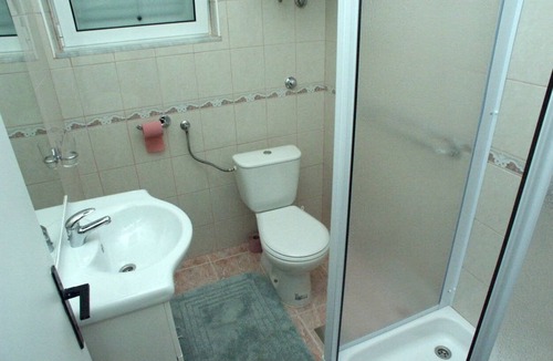 Vinisce Apartment | One bedroom apartment with balcony and sea view Vinišće, Trogir (A-1165-d)